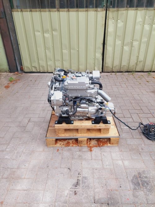 MOTOR YANMAR MARINO 3JH3E