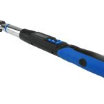 Llave dinamométrica digital de 3/8′, (6,8) 27 – 135 Nm incl. ángulo de rotación con vaso rectangular 9×12