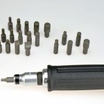 Llave de impacto con 23 puntas